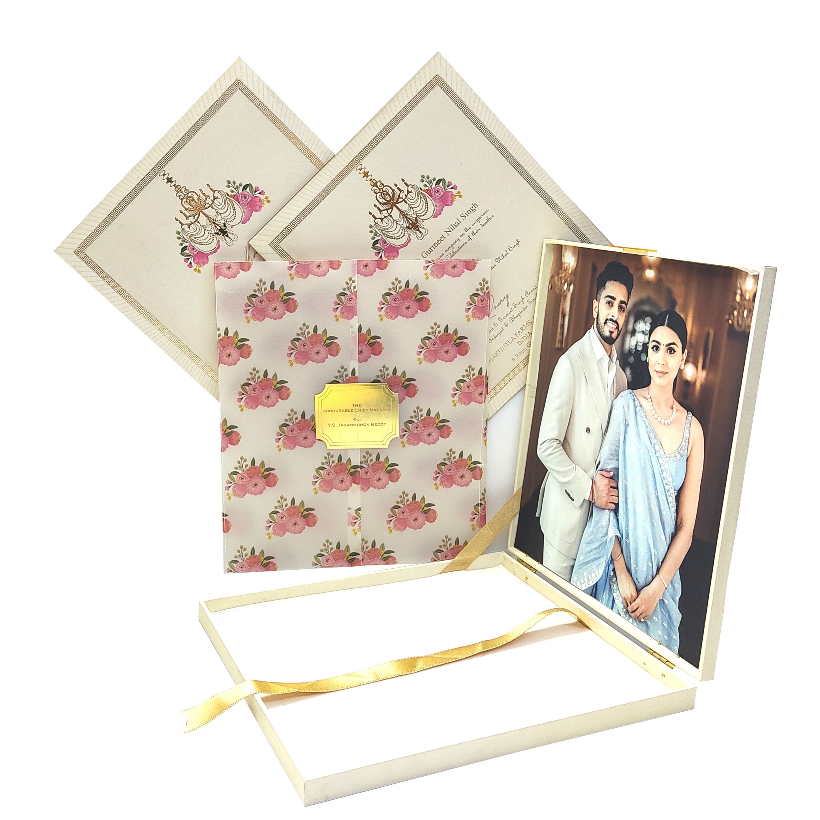 White Premium Bride and Groom Acrylic Box Invitation - KNKUP054