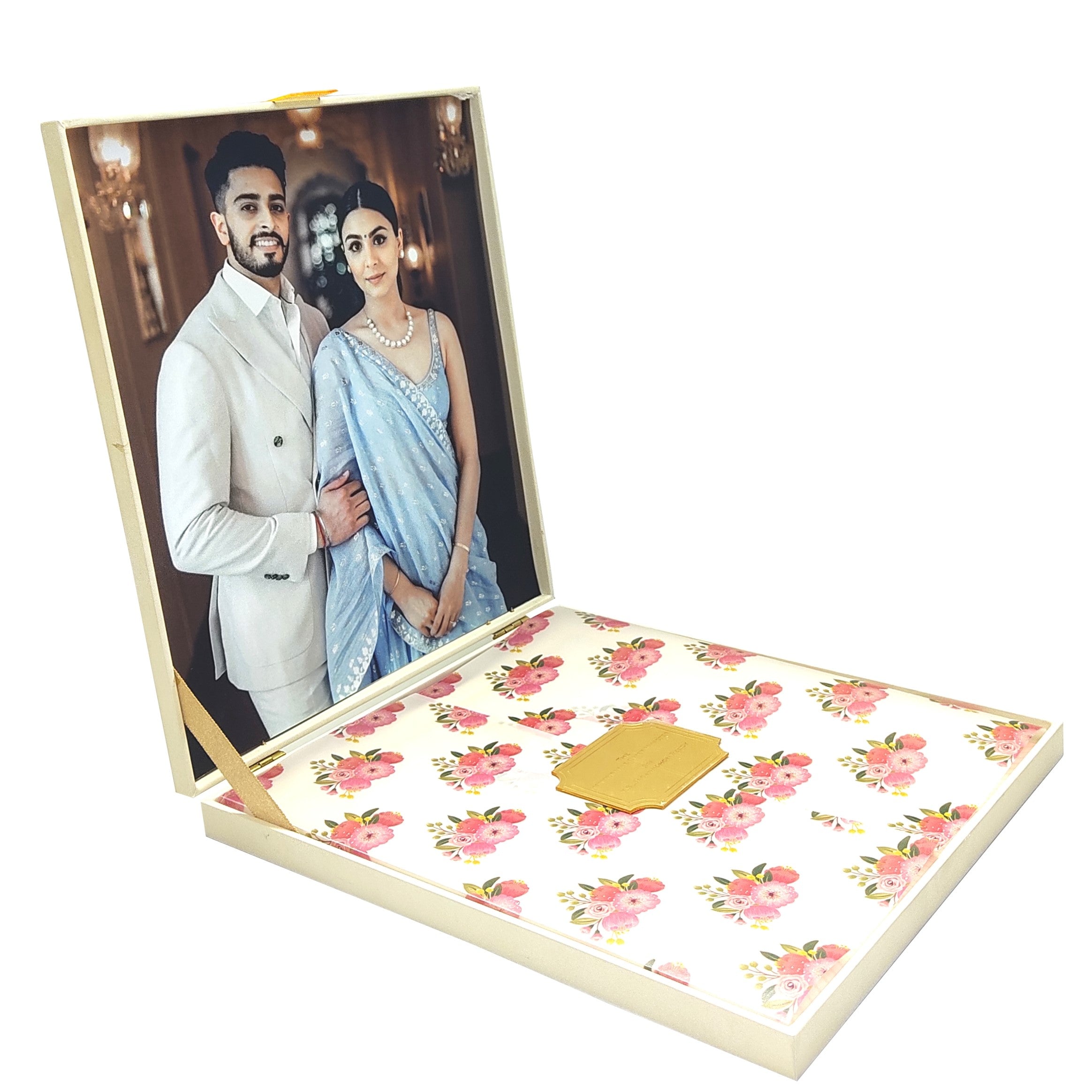 White Premium Bride and Groom Acrylic Box Invitation - KNKUP054