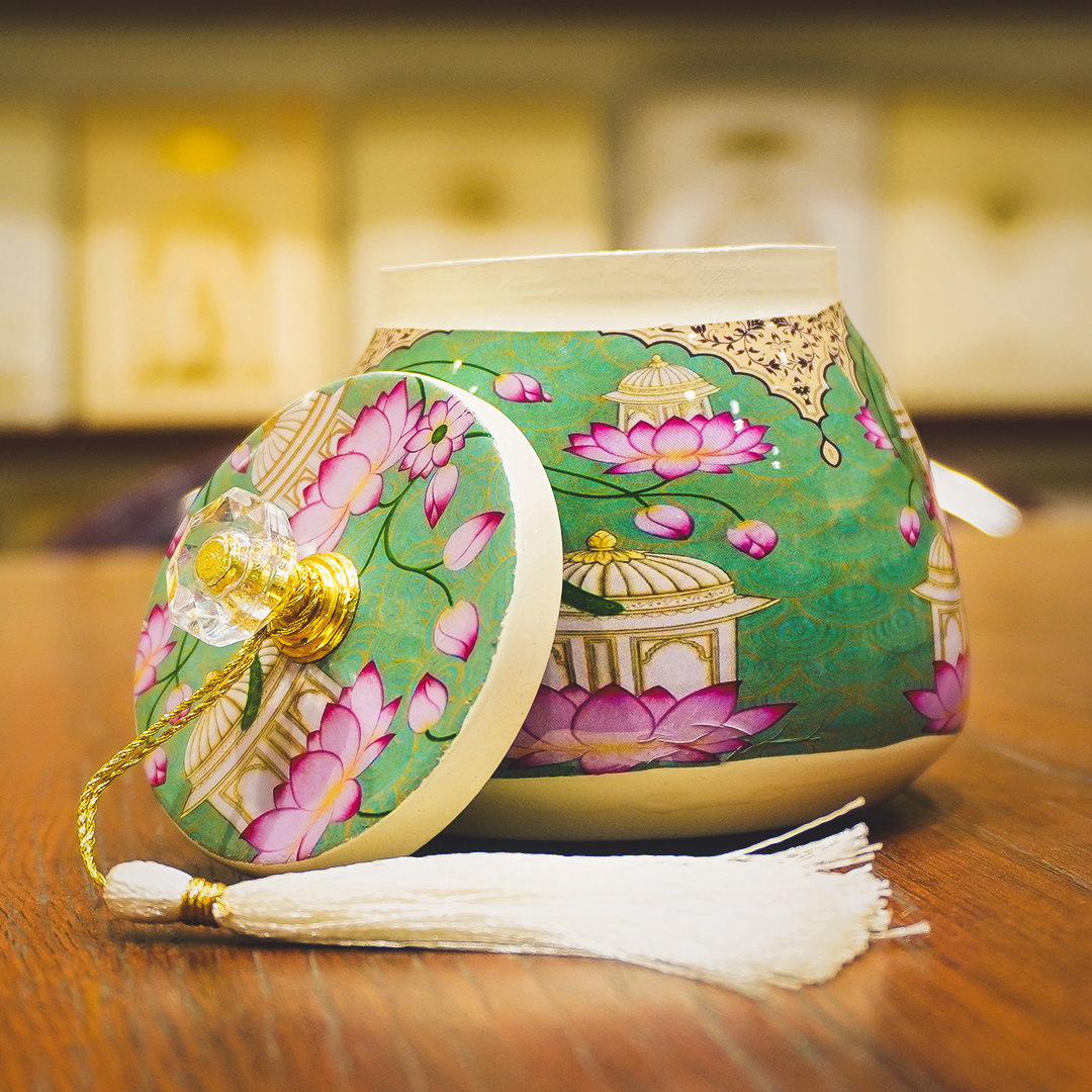 Green Lotus Garden Tassel Jar-GDS0030