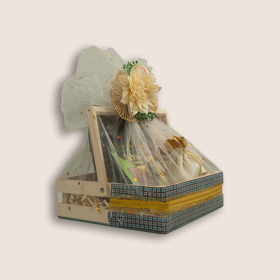 Golden Bloom Luxury Tray Gift Hamper - KLGH0130