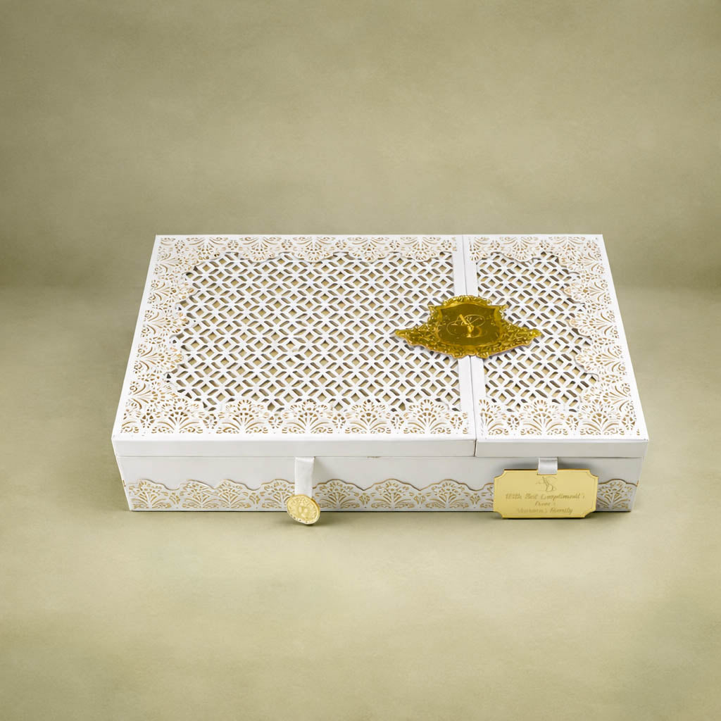 Cream Gold Laser-Cut Luxury Invitaion Box-KNLW20246