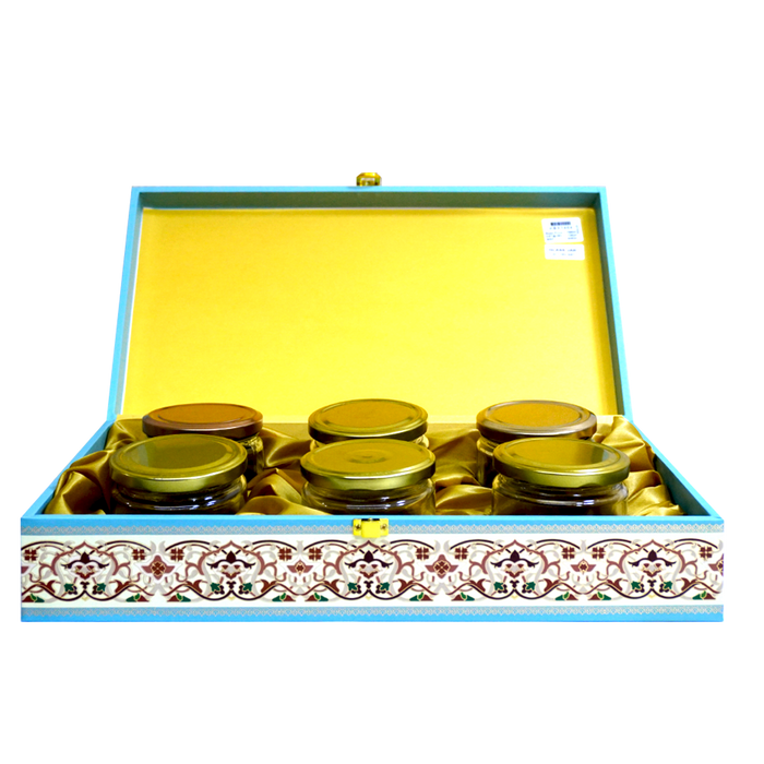 Cream Royal Horse Box Wedding Invitation-King of Cards