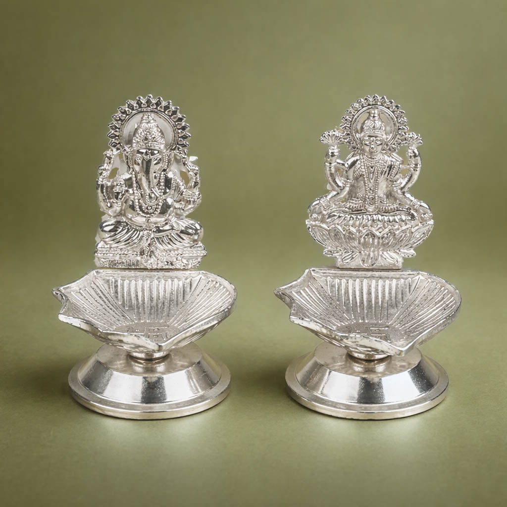 White Metal Lakshmi Deepa-GRI0350
