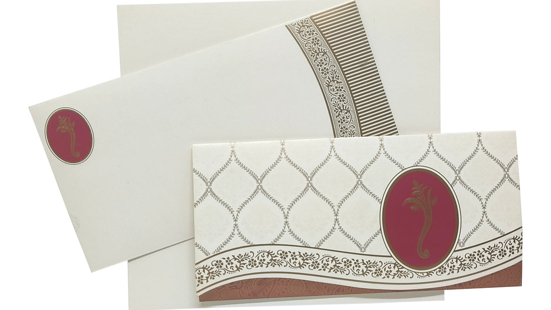This exquisite designer wedding card is for those who are on the lookout for style, elegance, and traditional look, all-in-one.